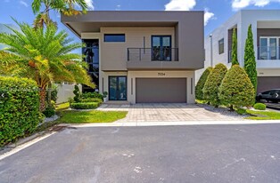 Building Photo - 7534 NW 98th Ave