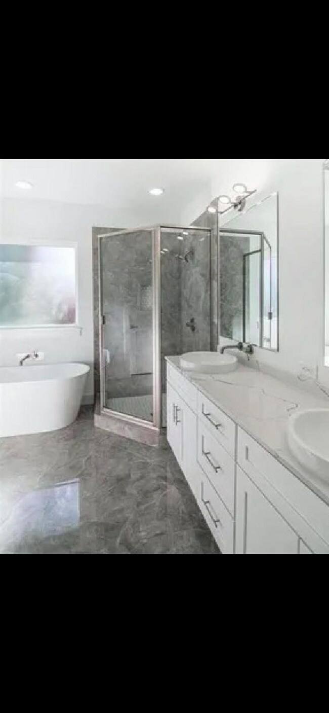 Building Photo - 1920 Carver Ave