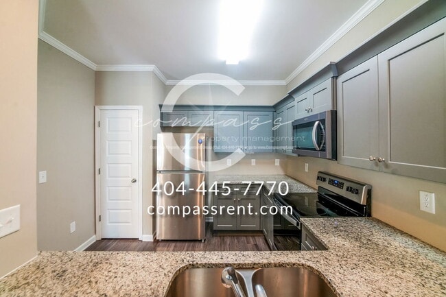 Building Photo - 106 Squarewood Ln NW