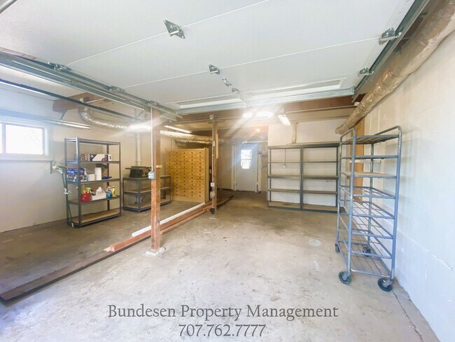 Building Photo - 77 Sunny Hill Dr