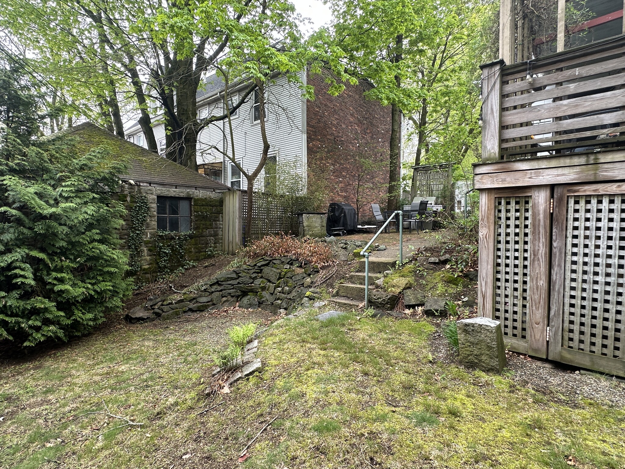 Building Photo - 7 Gardenside St