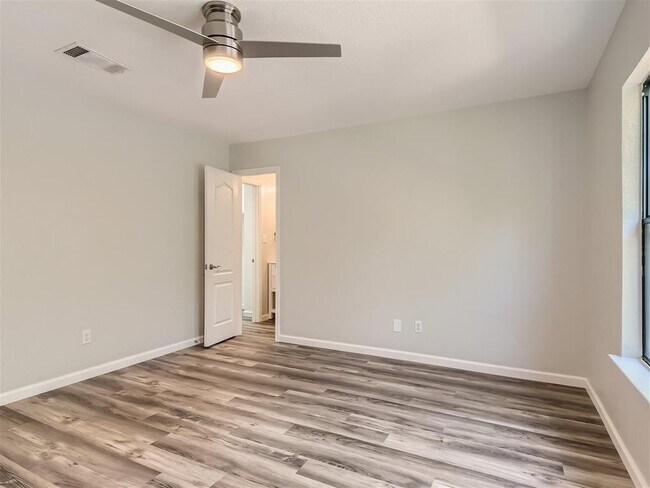 Building Photo - 1520 Curameng Cove