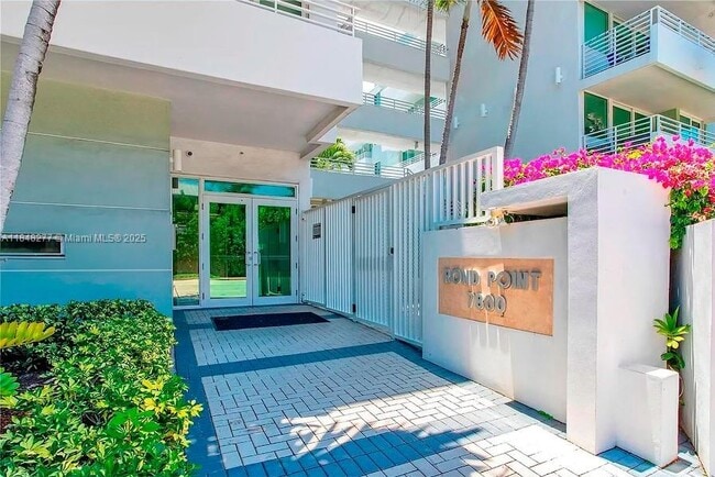 Building Photo - 7800 Collins Ave