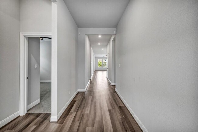 Building Photo - 209 Windom Way