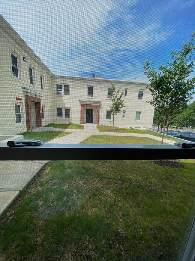 Building Photo - 120 E Central Ave