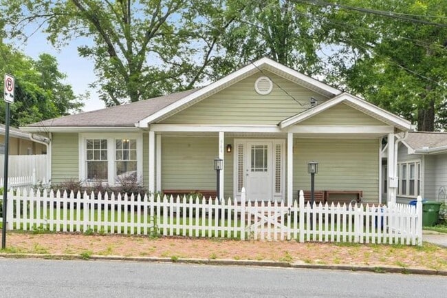 Primary Photo - 564 Winton Terrace NE