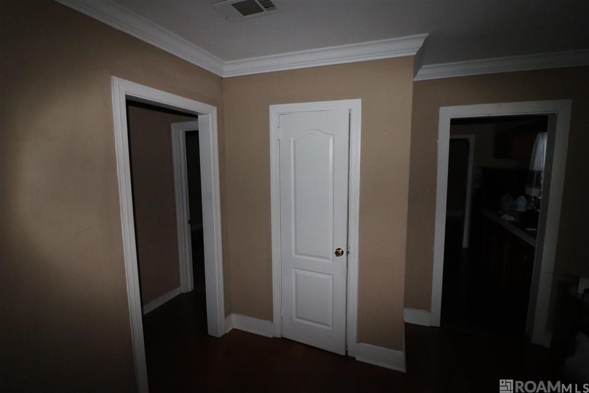 Building Photo - 2654 Sheldon Dr