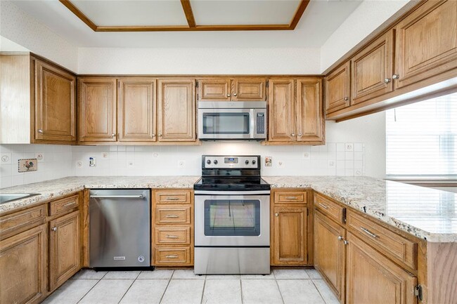 Building Photo - 109 Vinca Dr