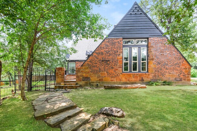 Building Photo - Spacious 3-Bedroom Home in Fort Worth, TX
