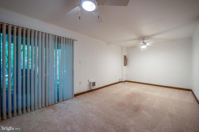 Building Photo - 2455 Pyrenees Ct