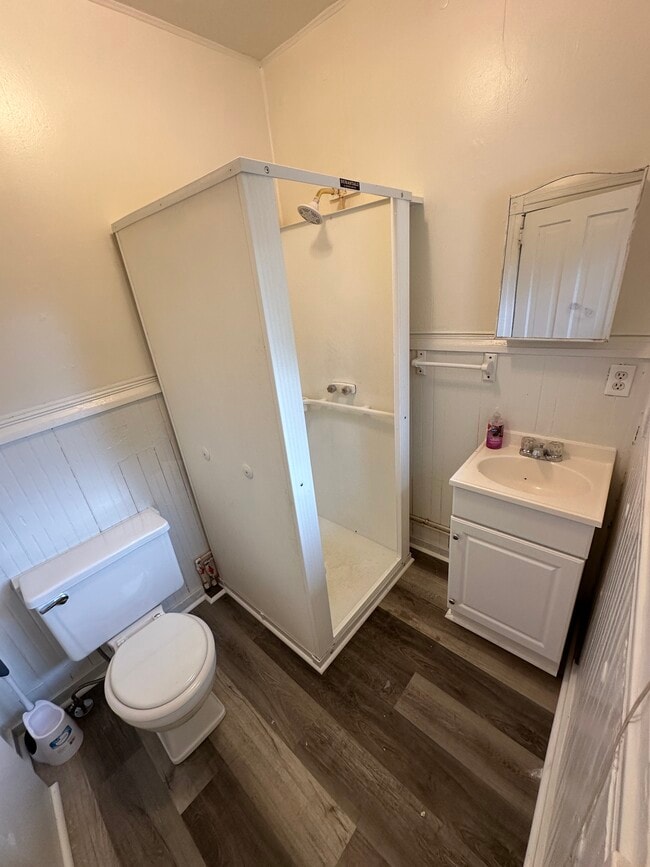 Building Photo - 421 E. Spruce