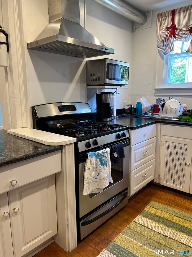 Building Photo - 46 Parkway