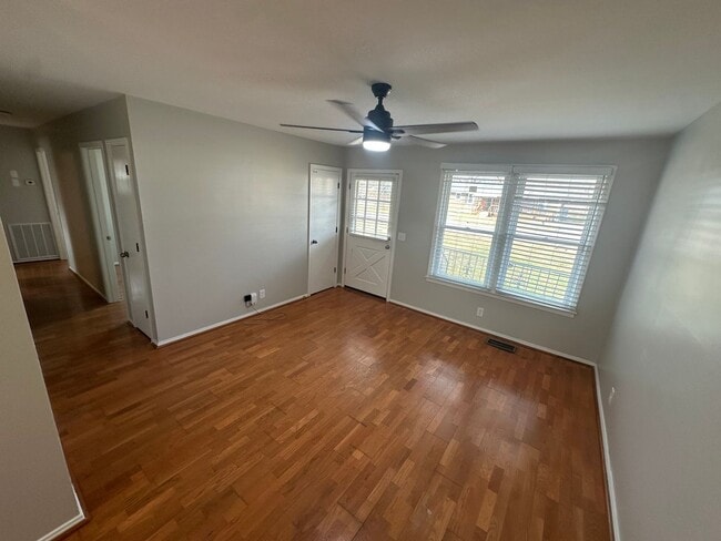 Building Photo - FOR LEASE - 3 bed, 1 bath, 1,218 sqft single-family home in Lebanon!