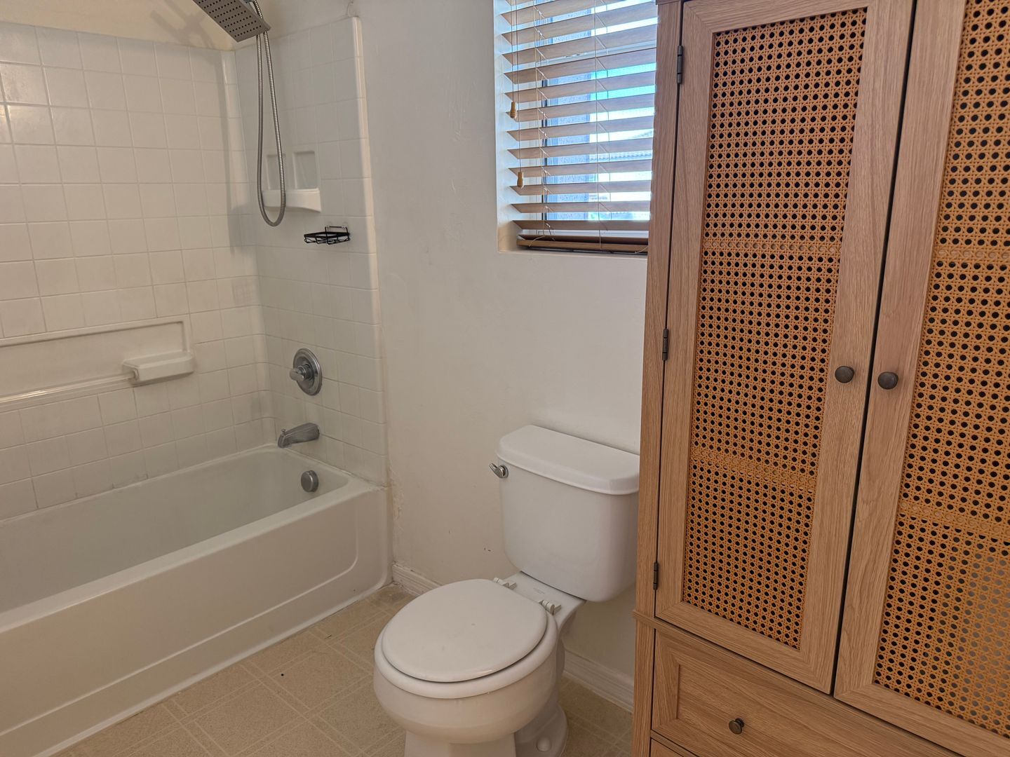 Building Photo - 281 W Paseo Celestial