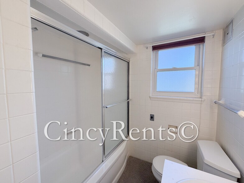 Building Photo - 3329 Mowbray Ln