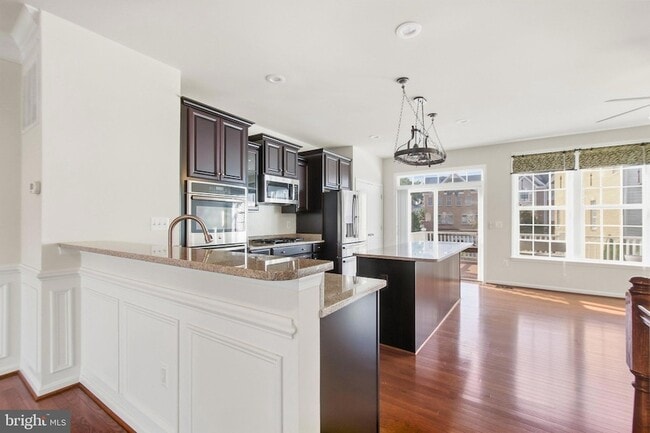 Building Photo - 1443 Occoquan Heights Ct