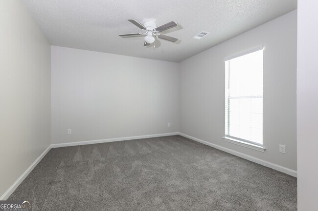 Building Photo - 4036 Angels Dr