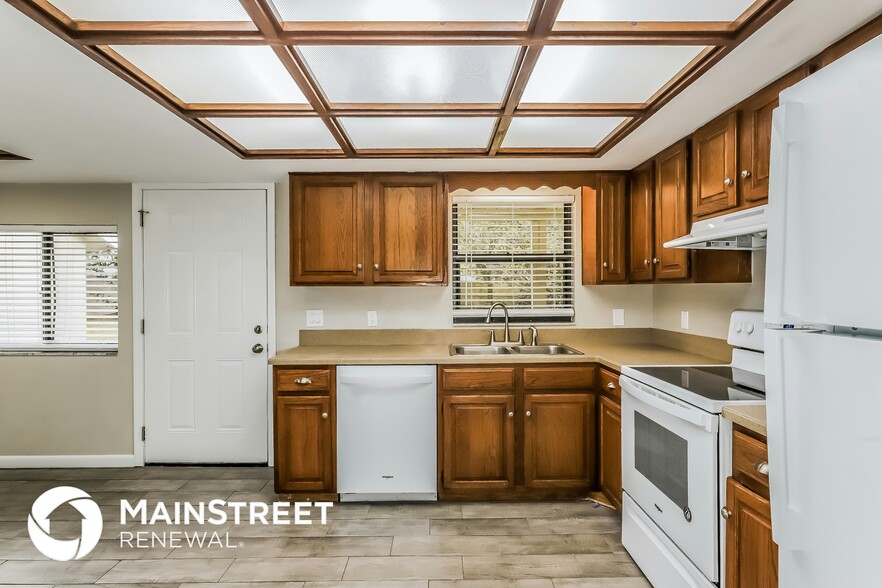 Building Photo - 4048 Chelsea Ln