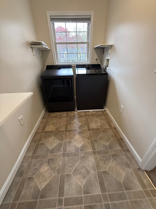 Building Photo - 317 Heather Glen Ln