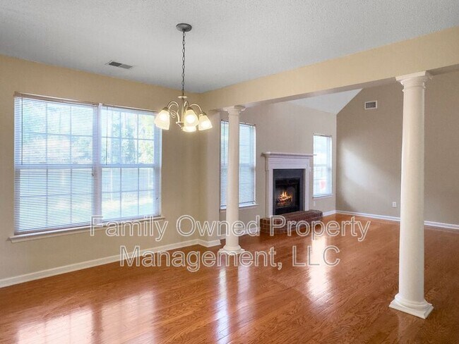 Building Photo - 170 Red Cypress Dr