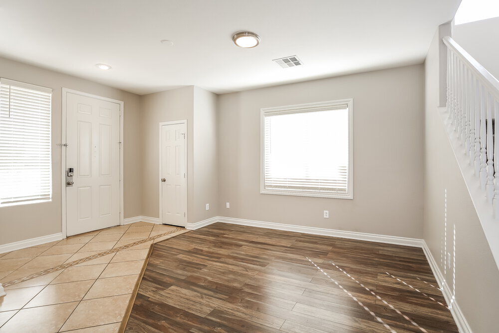 Building Photo - 4150 W El Campo Grande Ave