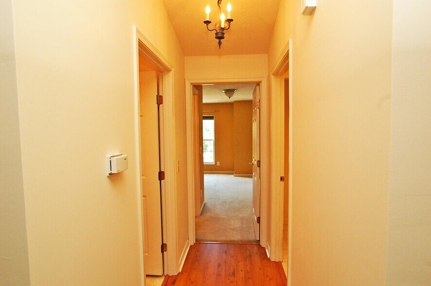 Building Photo - 4333 Marival Way