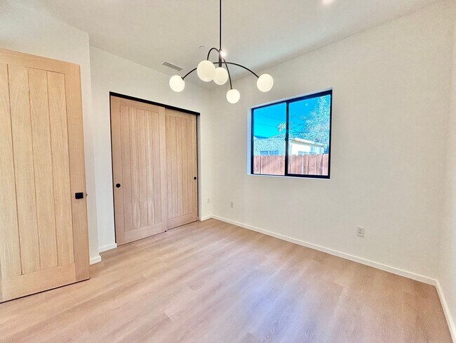 Building Photo - 17852 Saticoy St