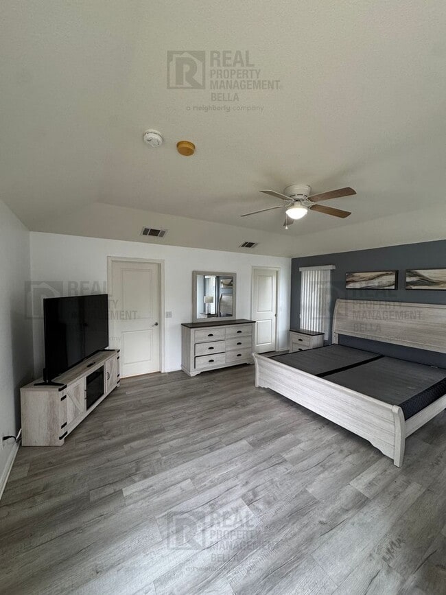 Building Photo - Luxury Living Awaits: Stunning 4-Bedroom Cul-de-Sac Retreat with Pool & Spa in Hemet!