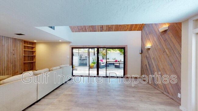 Building Photo - 2360 Riverwood Pines Dr