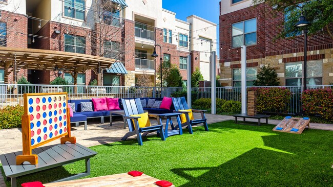 Building Photo - 5353 Las Colinas Blvd