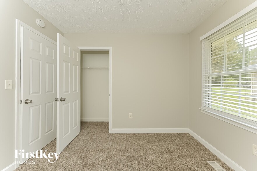 Building Photo - 128 Bryant St