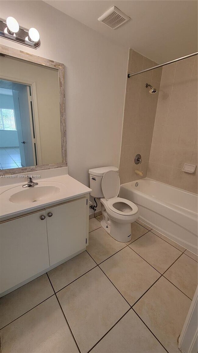 Building Photo - 7330 NW 114th Ave