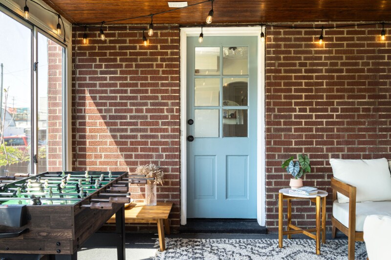 Building Photo - 1027 W 6th Ave