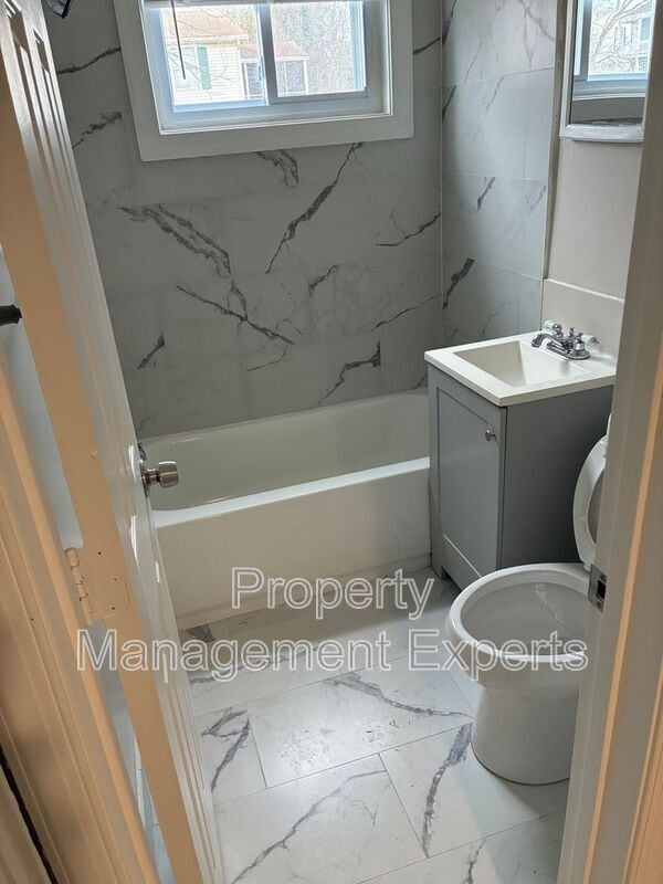 Building Photo - 1841 N Dinwiddie St