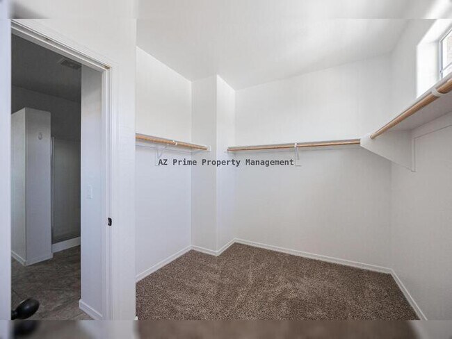 Building Photo - 7422 S 27th Way