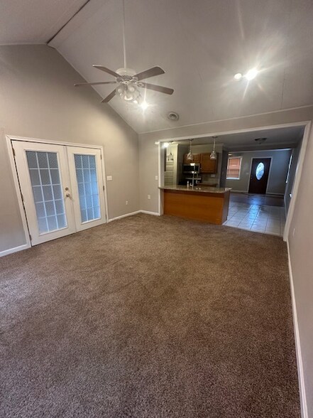 Building Photo - 507 Bruce Ave