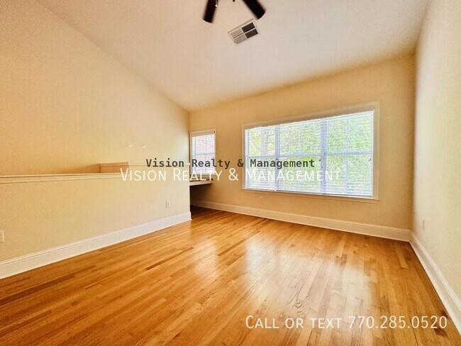 Building Photo - 1092 Glenridge Pl NE