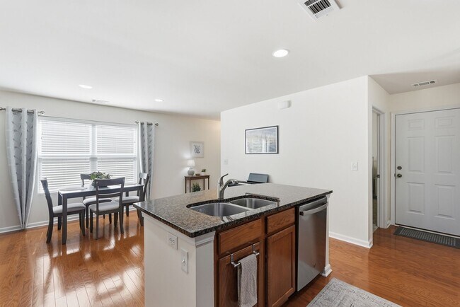 Building Photo - "Charming 2 Bed, 2 Bath Rental Home in Sun City, SC - Don't Miss Out!"