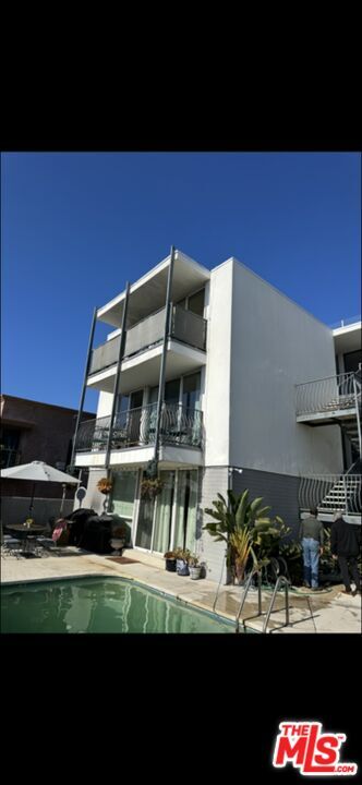 Building Photo - 1510 W Balboa Blvd