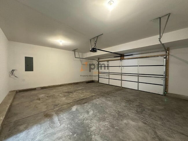 Building Photo - 5788 Adams St