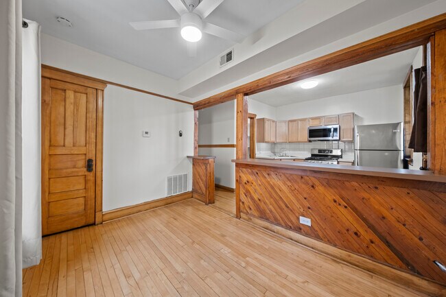 Building Photo - 2408 N Surrey Ct