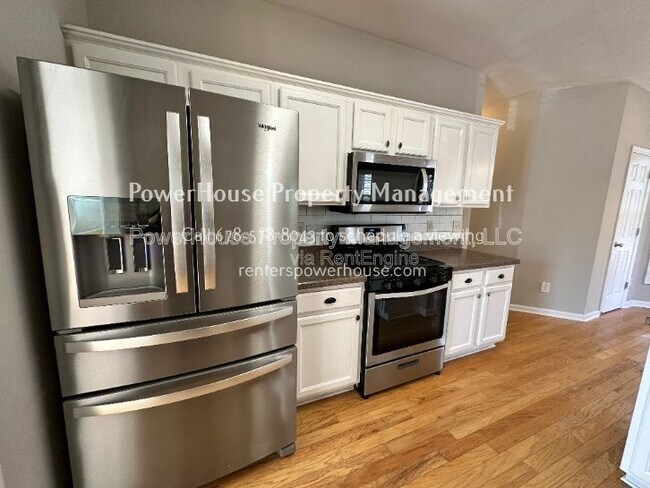 Building Photo - 2403 Walnut Tree Ln