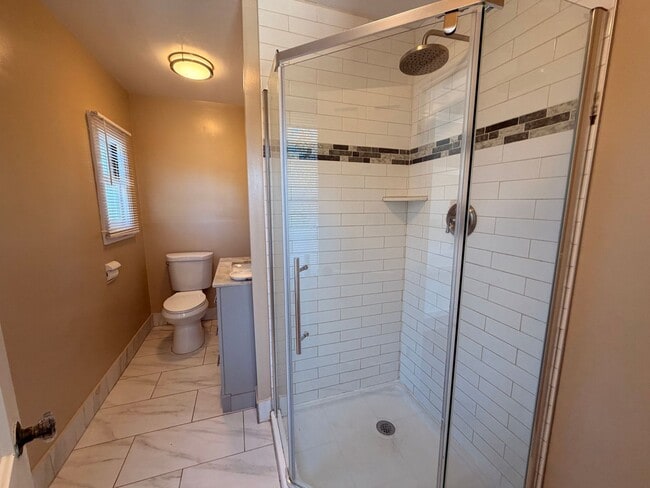 Building Photo - 200 E Morrison Ave