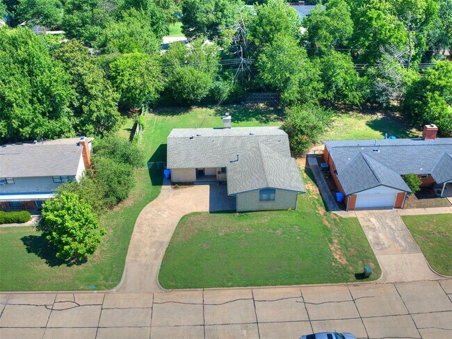 Building Photo - 1421 Aladdin St