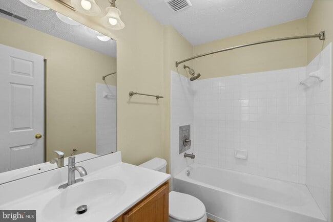 Building Photo - 103 Leeds Creek Cir