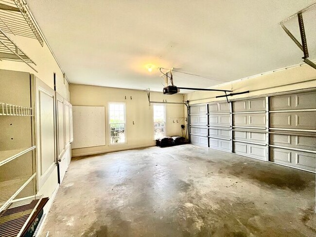 Building Photo - 4925 Byers Rd