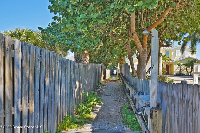 Building Photo - 1251 Beachside Ln