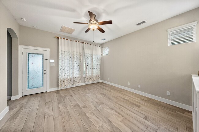 Building Photo - 16815 Osprey Bend Dr