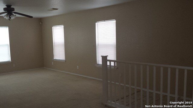 Building Photo - THREE BEDROOM 2 & 1/2 BATH ON CUL-D-SAC