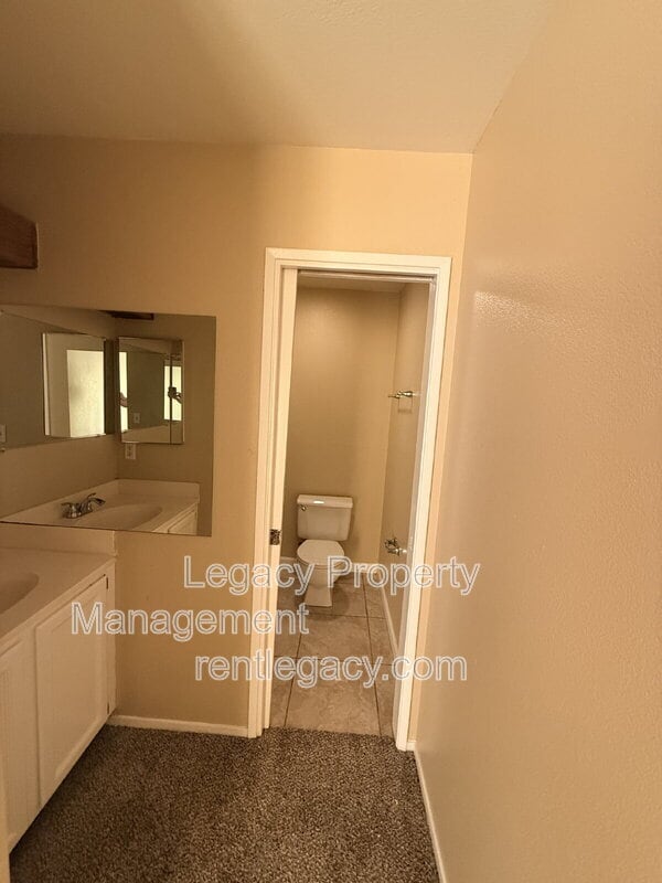 Building Photo - 7733 Robinette Rd